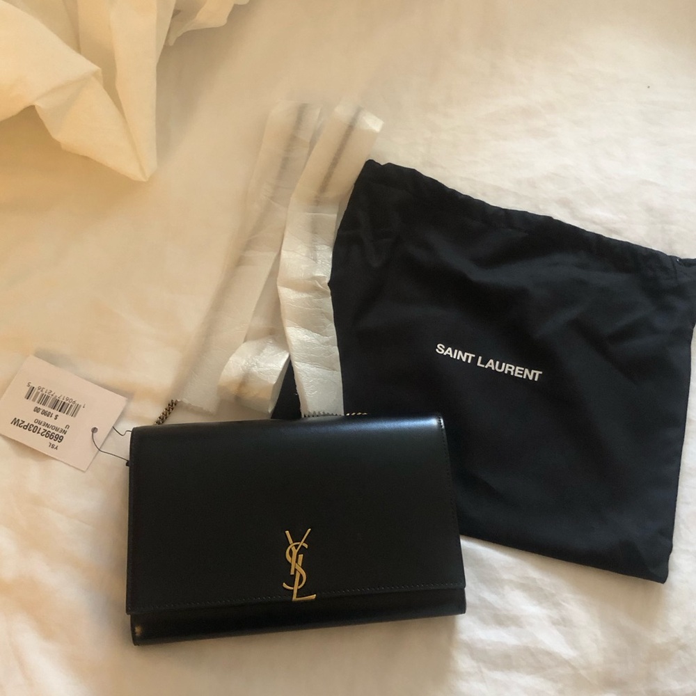 Saint Laurent  Glossy Leather YSL Wallet On Chain in Black